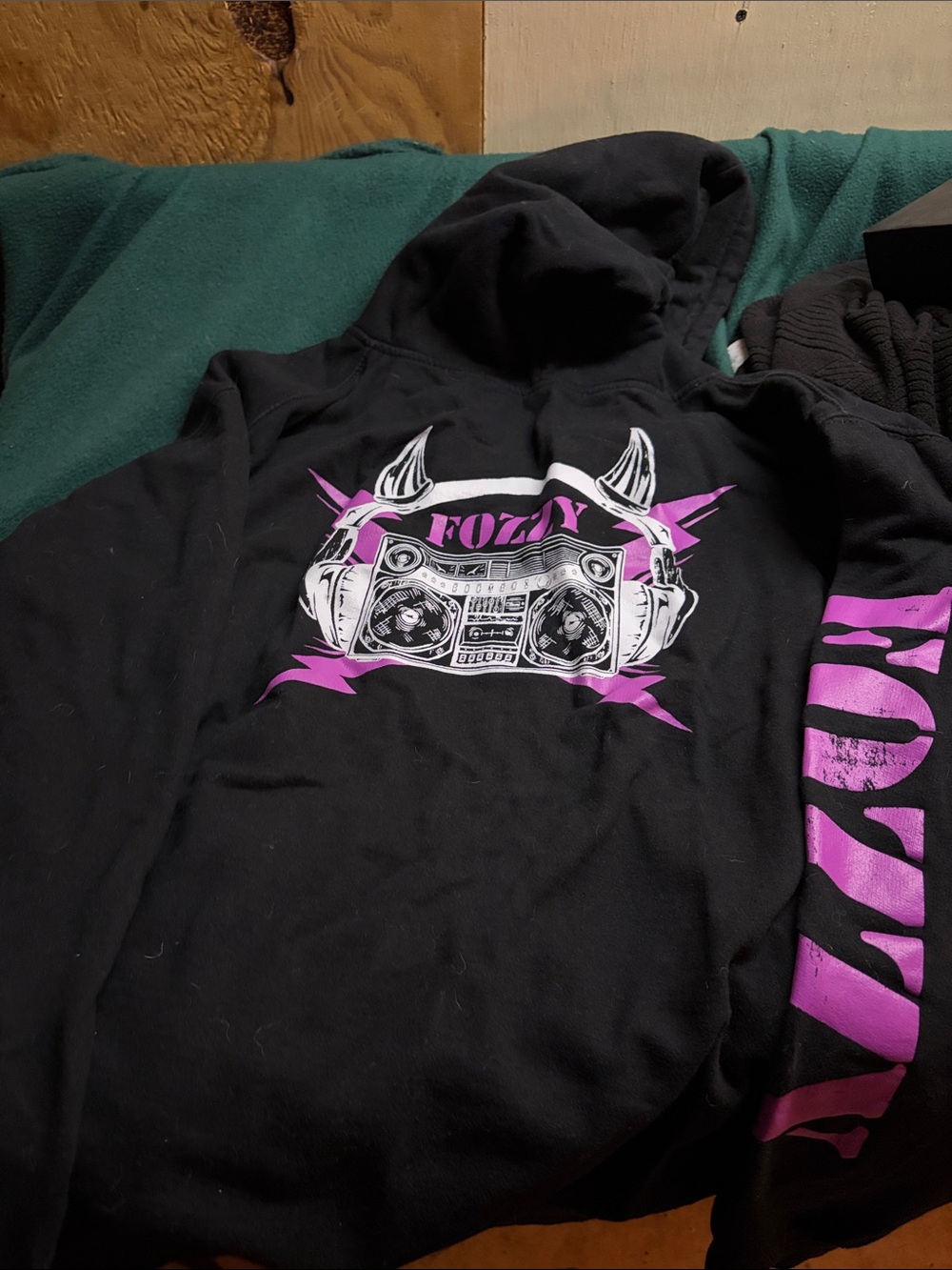 FOZZY TOUR HOODIE